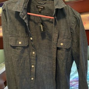Dark wash men’s denim shirt, size S